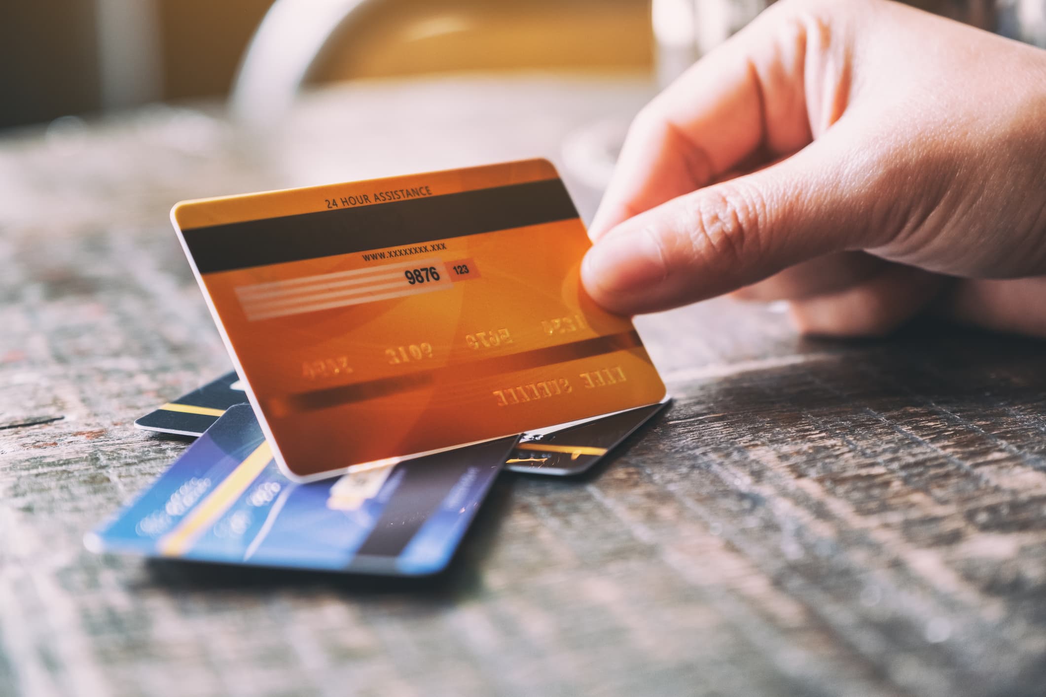 Cómo sacar efectivo de una tarjeta de crédito