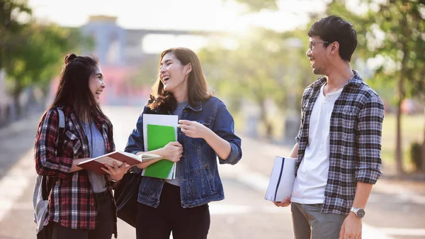 Escuelas modelo